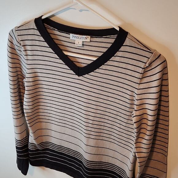 Pendleton Knit V Neck Sweater Women's Size Small Brown/Tan EUC NICE! - Picture 6 of 13